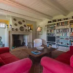 La Capuccina Villa *